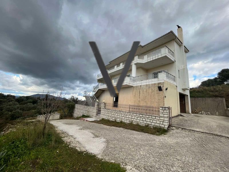 (Προς Πώληση) Κατοικία Μονοκατοικία || Ηγουμενίτσα / Άγιος Βλάσιος - 240τ.μ, 2Υ/Δ, 340000€