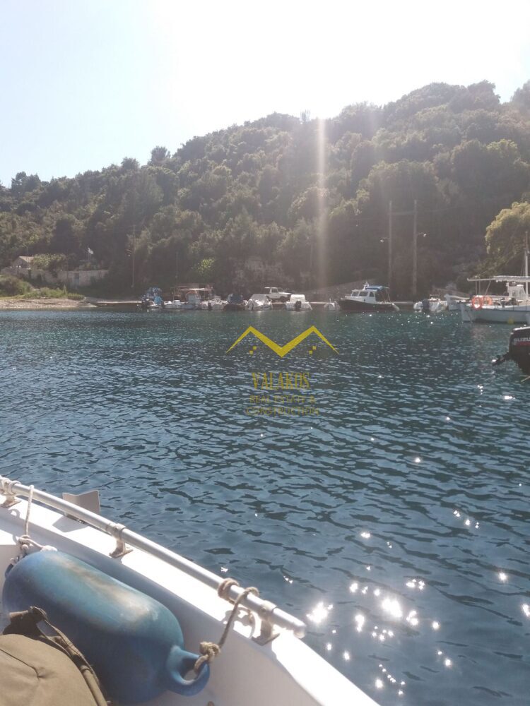 (προς πώληση) Αξιοποιήσιμη Γη Λοιπές κατηγορίες || Ν. Κέρκυρας / Αντίπαξοι - 2200.0τ.μ., 280.000€